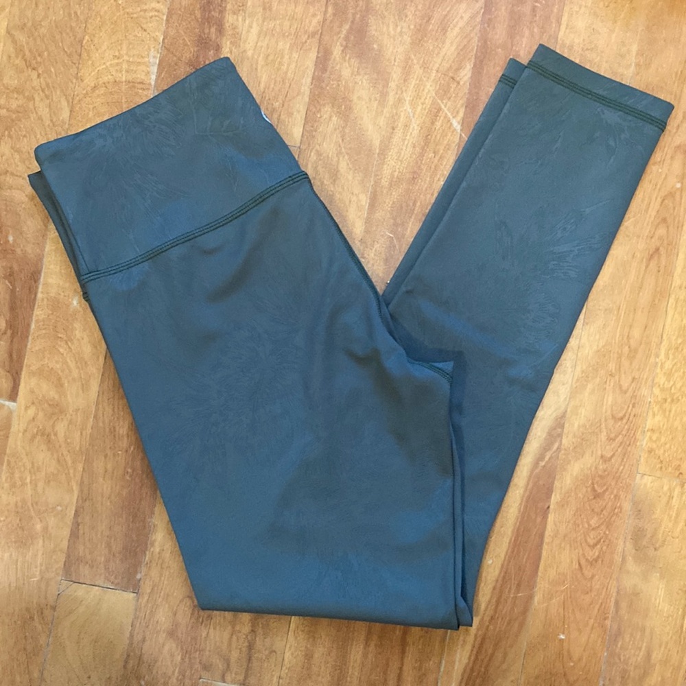 Dark Green Zyia Light n’ Tight leggings
